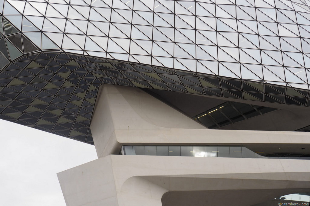 2208325, Antwerpen / Havenhuis, Zaha Hadid, 2016